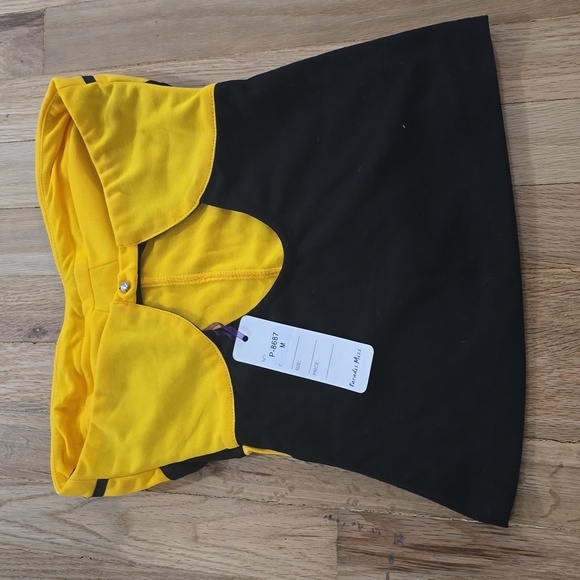 Size Medium Yellow Sleeveless Shirt - Picture 2 of 6